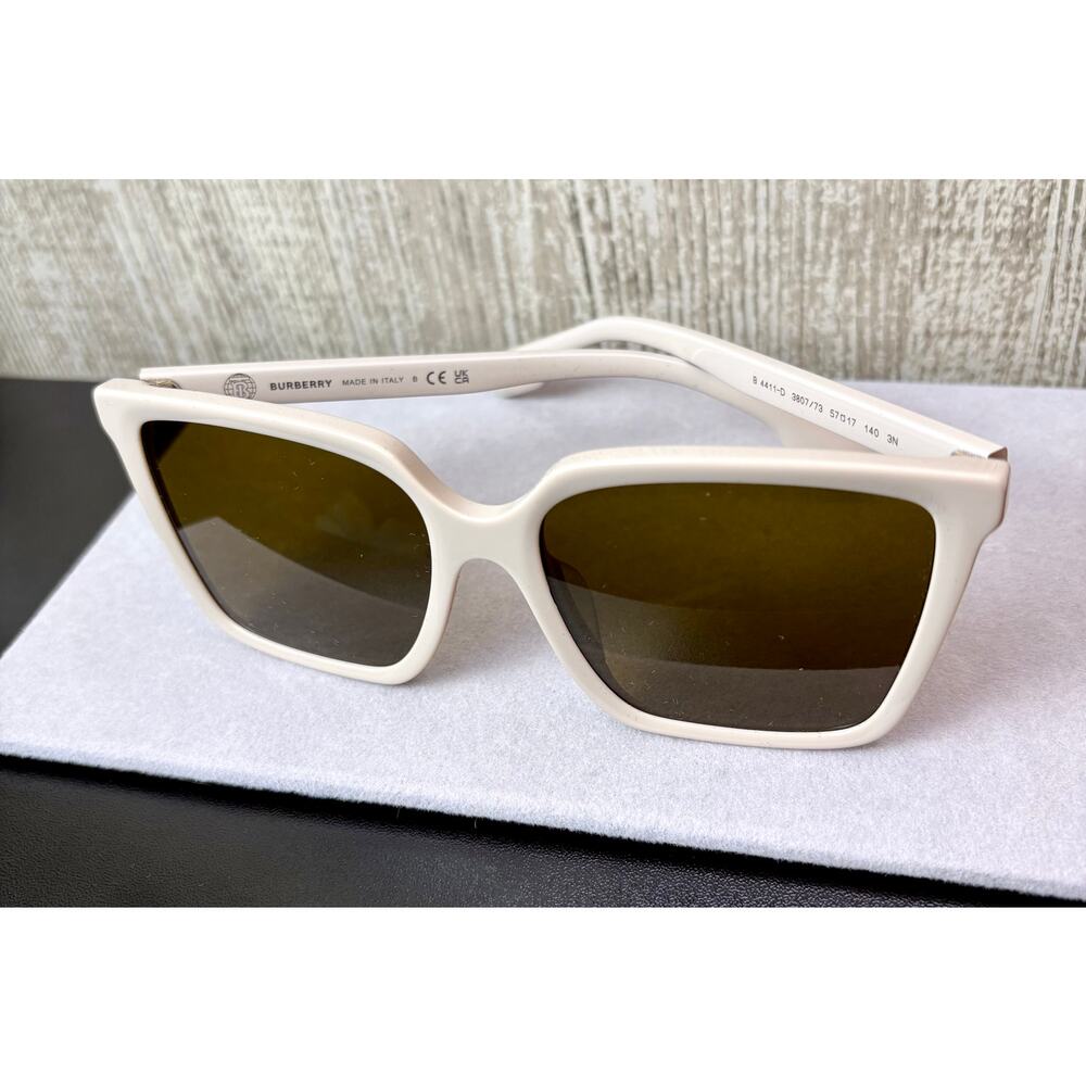 Brand new Burberry BE4411D 3807 Beige Square Sunglasses - Picture 9 of 11